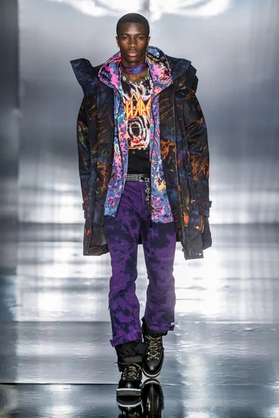 Look 19